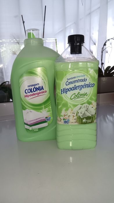 Set detergent lichid si balsam de haine