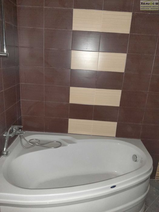 Тристаен апартамент до трето и четвърто училище, гр.Монтана