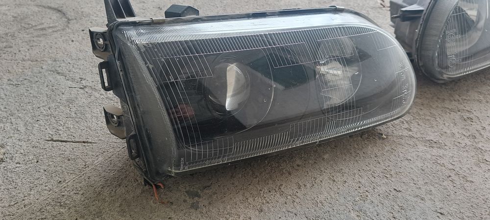 Фары Митсубиси Делика булка