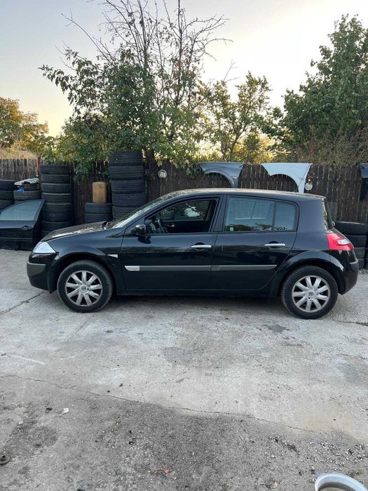 Dezmembrez Renault Megane 2