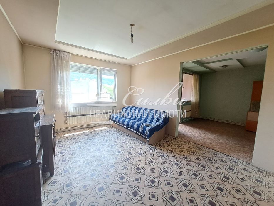 Продава се Четиристаен апартамент в Шумен, Математическа гимназия - 103 кв.м за 938 €/кв.м - Снимка #2