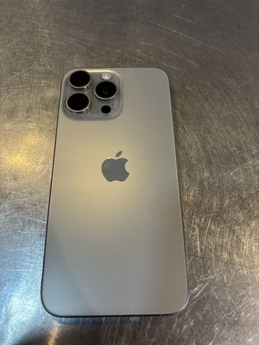 Айфон 15 про мах