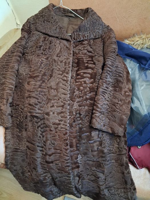 Haine lunga de blana, karakul,nouă model deosebit
