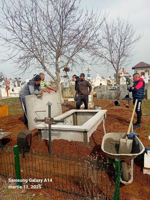 Cavou din placi de beton