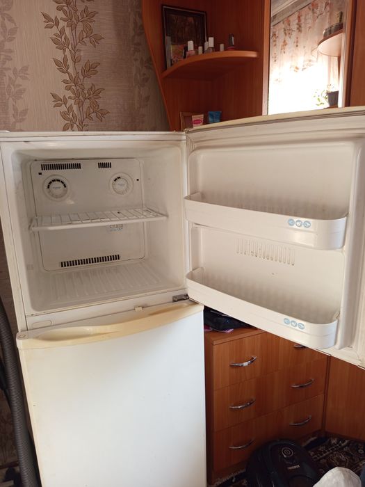 Холодильник LG б/у