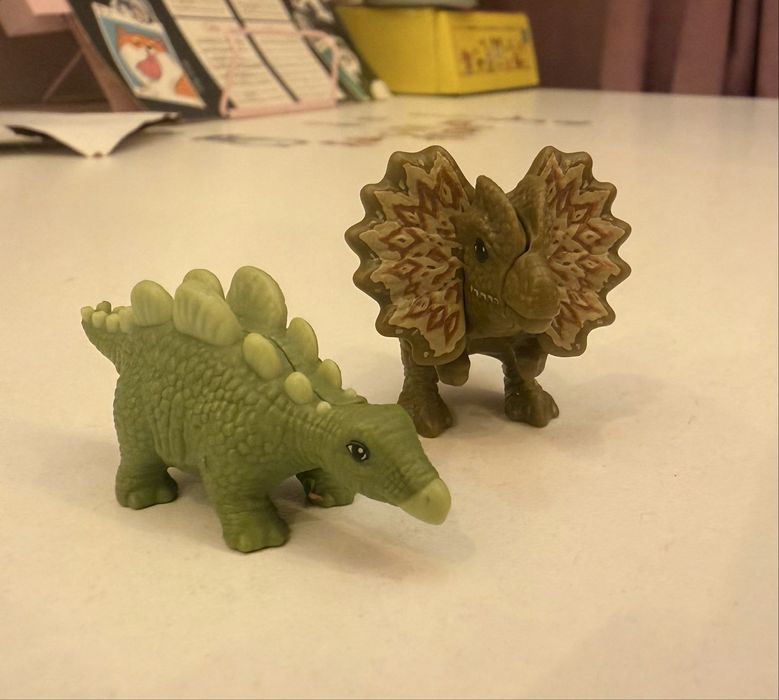 Kinder киндер динозавры