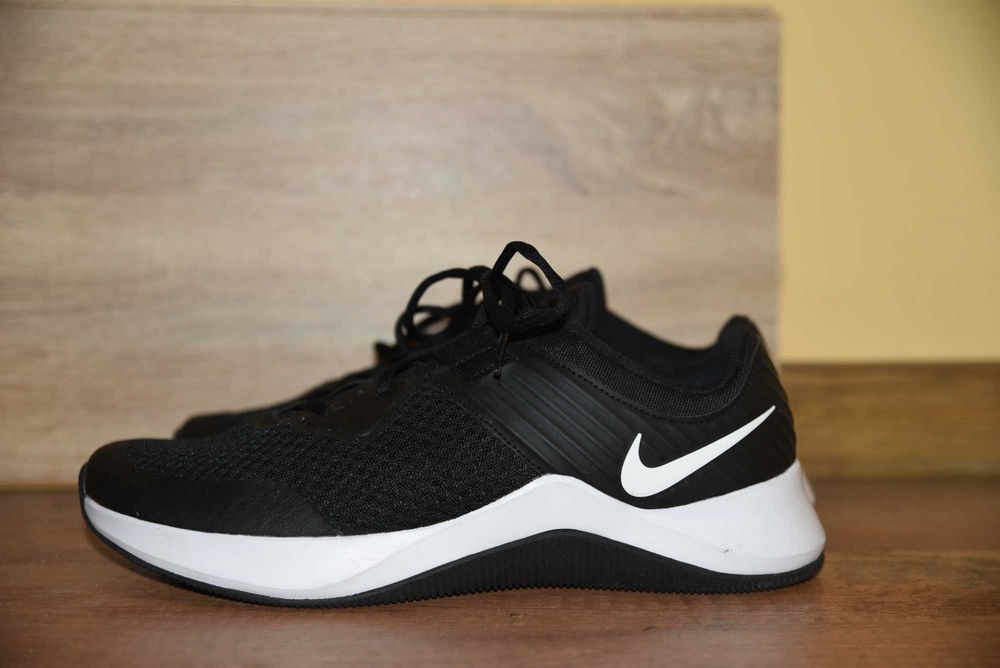 Nike оригинални маратонки НОВИ 47 номер