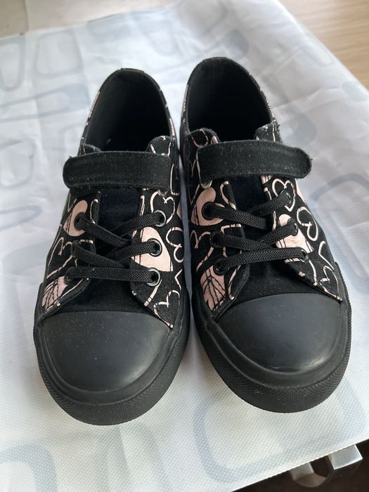 Incaltari marimea 32-33