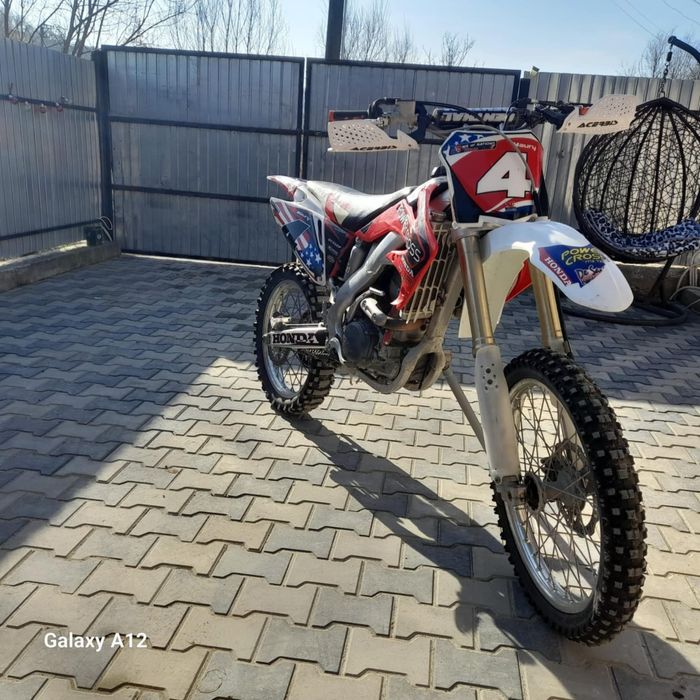 Vând honda crf 250