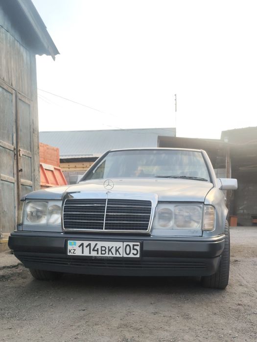 Мерседес 124 2.3