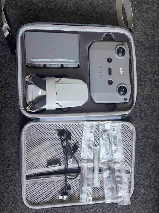 DJI Mini 4K Fly More Combo - 4 ore de utilizare