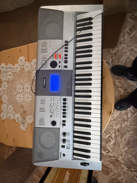 Продава се синтезатор Yamaha