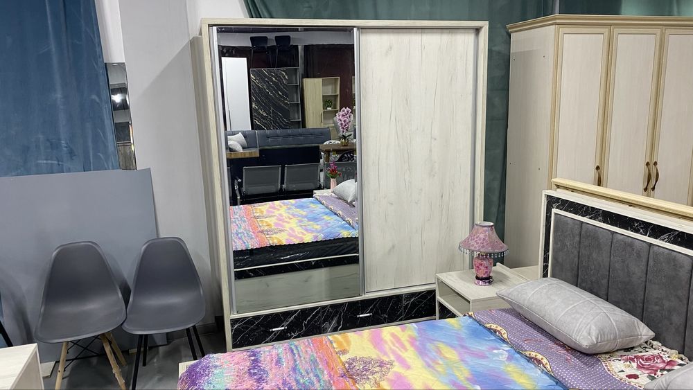 Спалньный гарнитур Кровать Комод Шкаф Кресло Диван Матрас Трюмо Парта