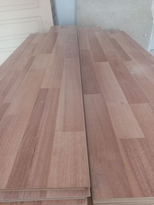 Продам ламинат в отличном состоянии