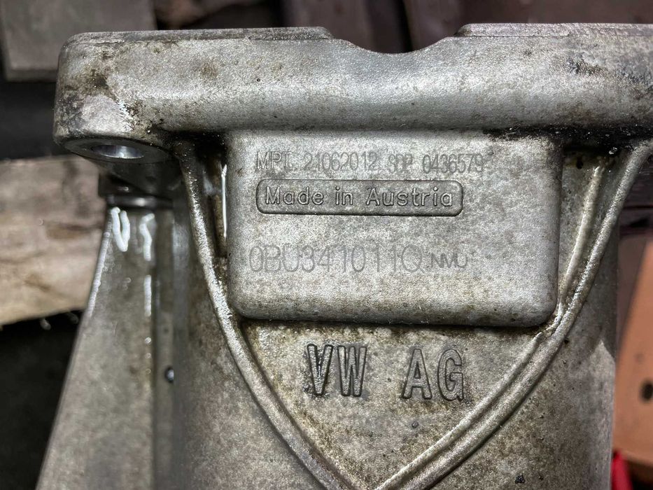 Продавам Раздатка OBU341011Q Porsche Cayenne 3.0D 92A/EG22/2012