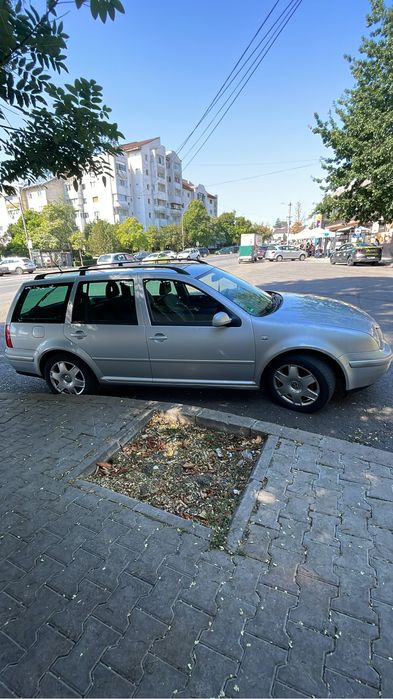 Vând Volswagen Bora