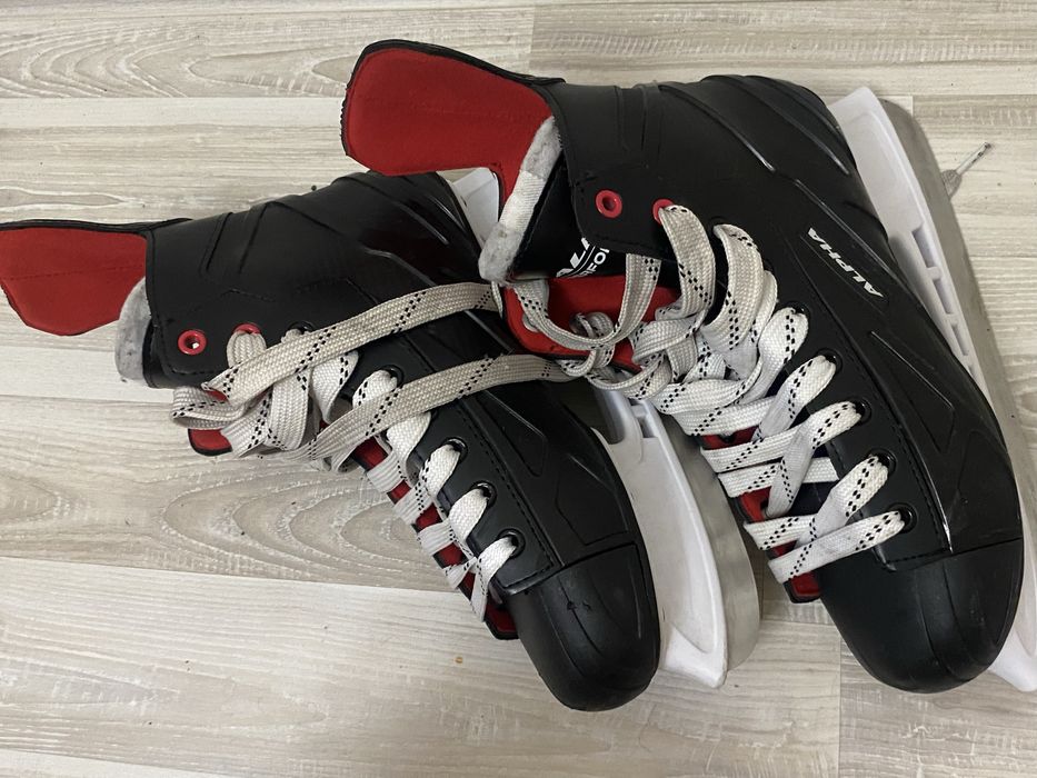 хоккейные коньки ALPHA