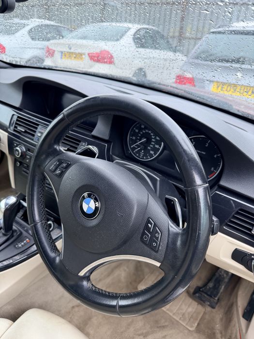 Volan sport cu padele bmw e90 e91 e92 e93 e87 e81 e82 e88 e84