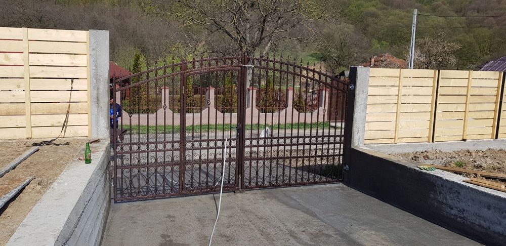 Porți fier forjat la comandă.