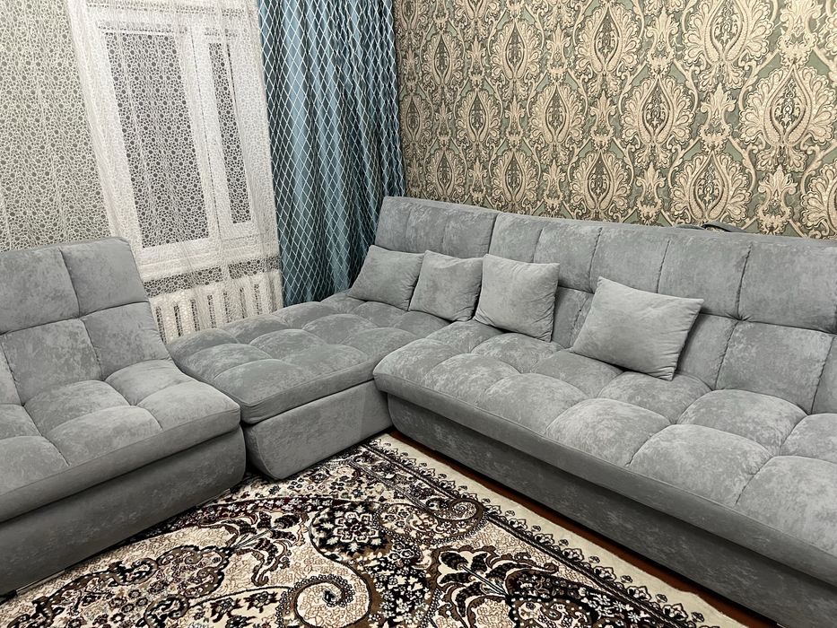 Продам диван , в отличном состоянии .