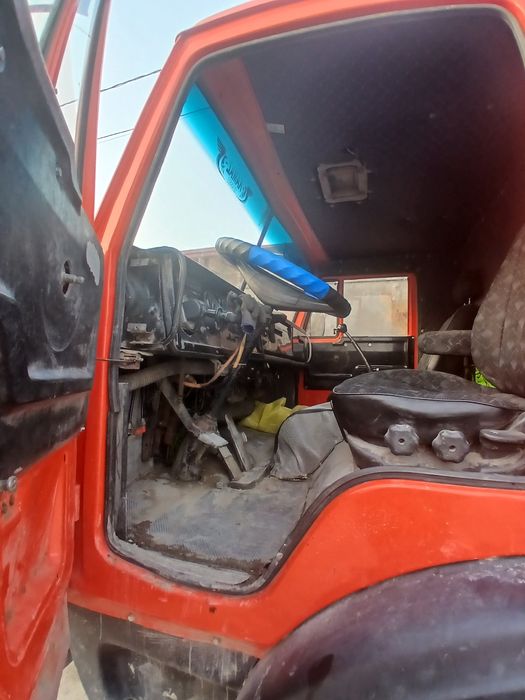 Kamaz sotiladi ishalab turgan moshina