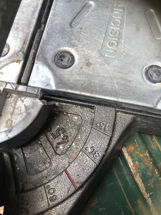 Aparat tăiat gresie/faianță profesional Huga st 750/750