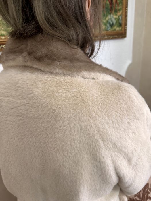 Продается пальто алькантара новая