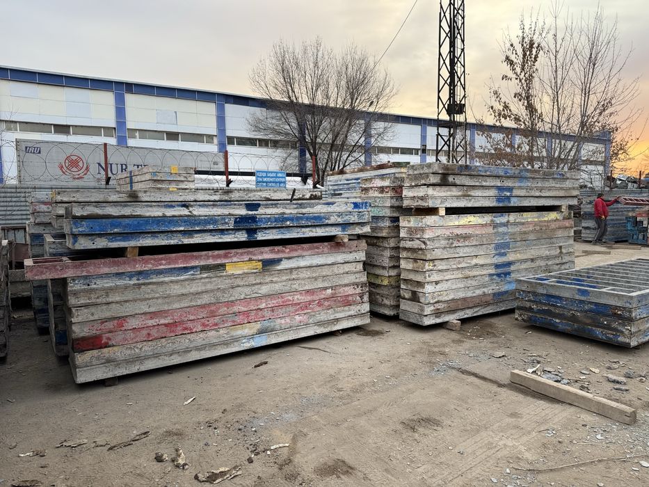 Крупнощитовые опалубки в Аренду