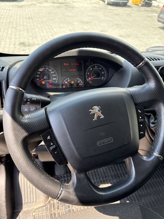 Peugeot boxer 10 paleti impecabil! Km reali