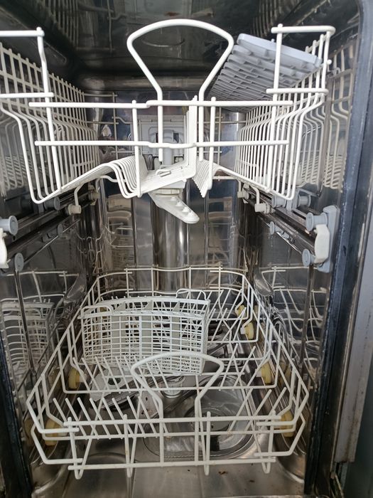 Посудомоечная машина продам