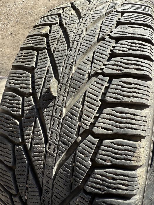 Шины зимние 235/55/R18