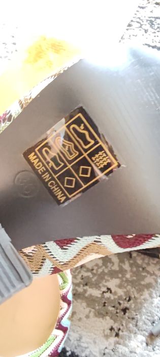 Pantofi unici eleganți de damă