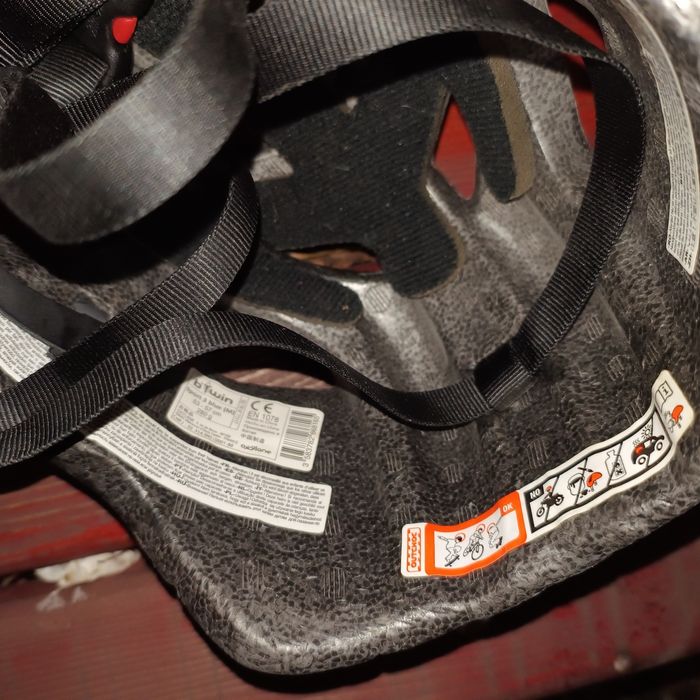 Casca bicicleta M aproape noua