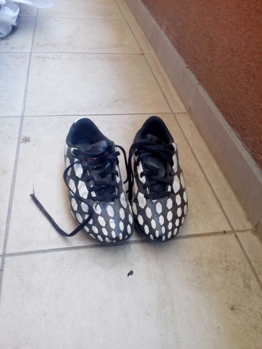 Футболни обувки стоножки