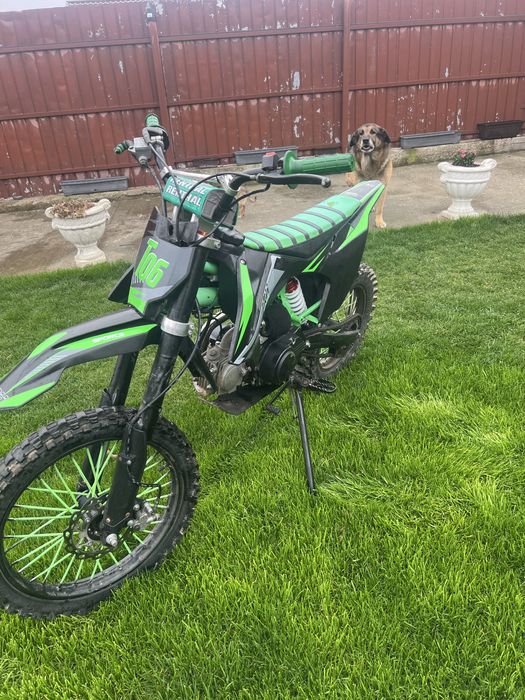 Vând cross 125cc