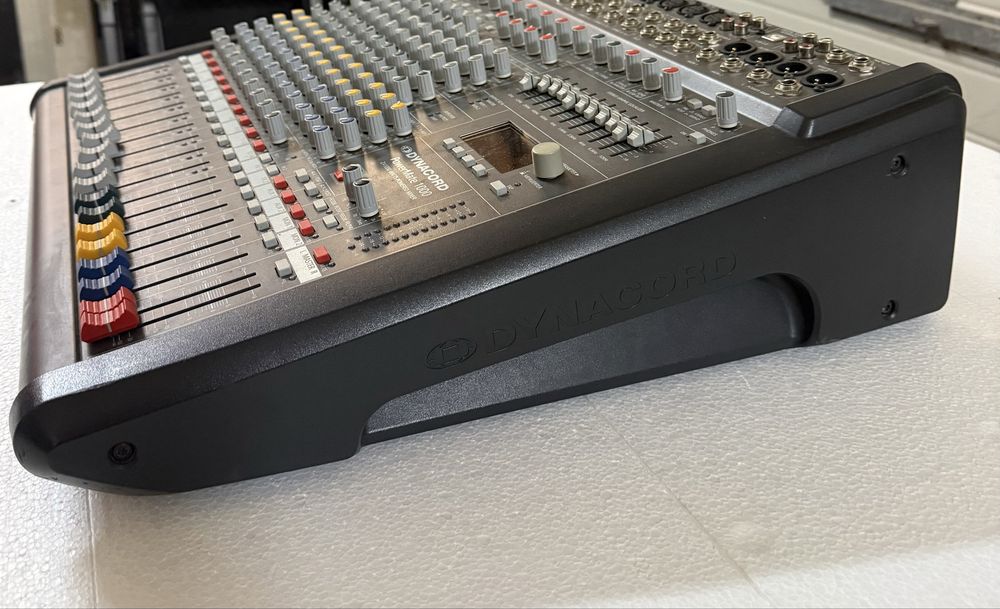 Vând mixer Dynacord PM1000.3