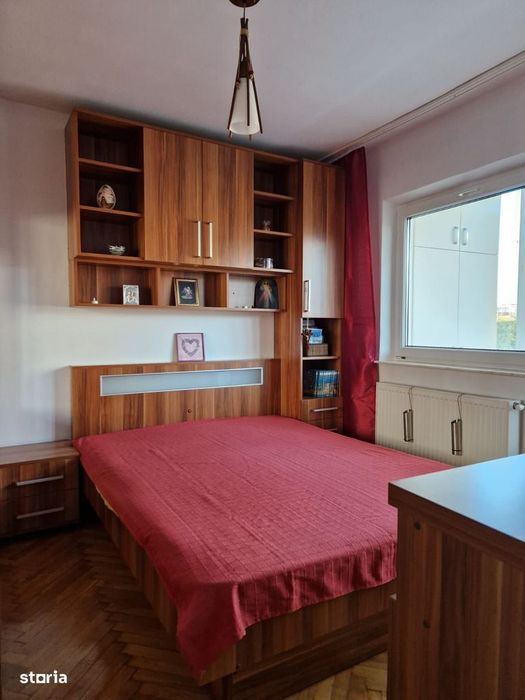 Apartament 3 camere , Astra