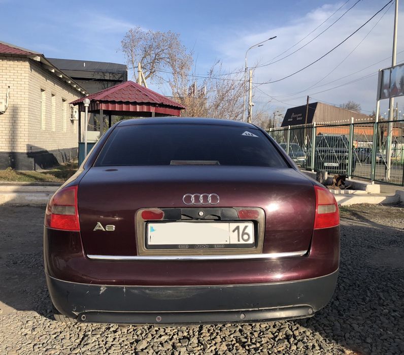 Audi A6 1998 года