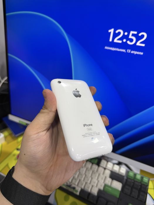 Iphone 3g white в хорошем состоянии