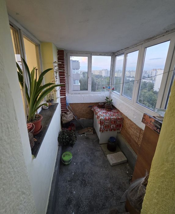 Vând apartament cu 2 camere sector 3 Titan, metrou Titan