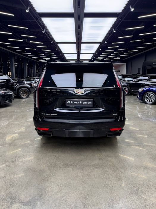 Cadillac Escalade  Насия. савдога. берилади