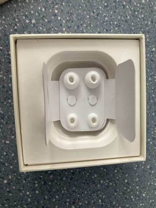 продам наушники AirPods Pro 2