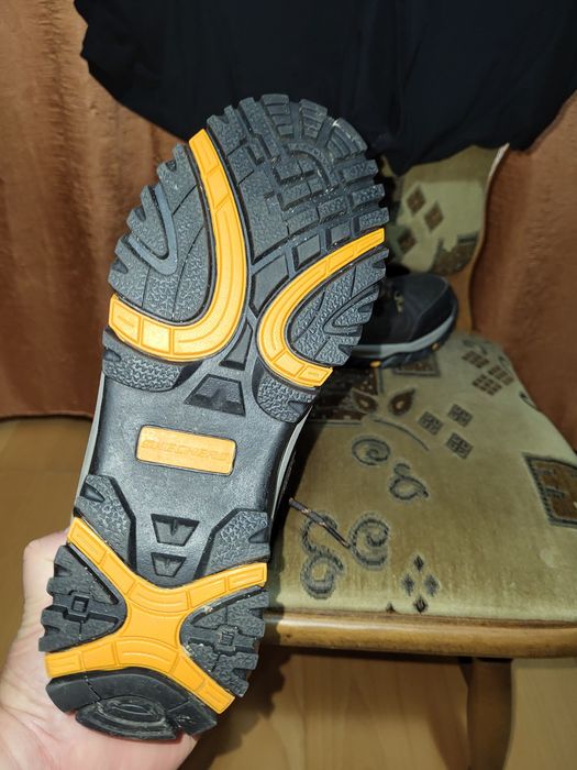 Bocanci Skechers