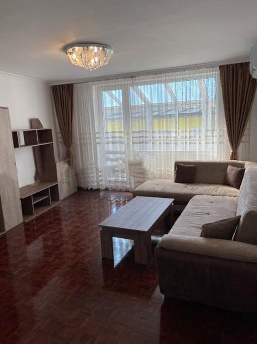 Дава се под наем Тристаен апартамент в София, Лозенец - 115 кв.м за 900 € - Снимка #3