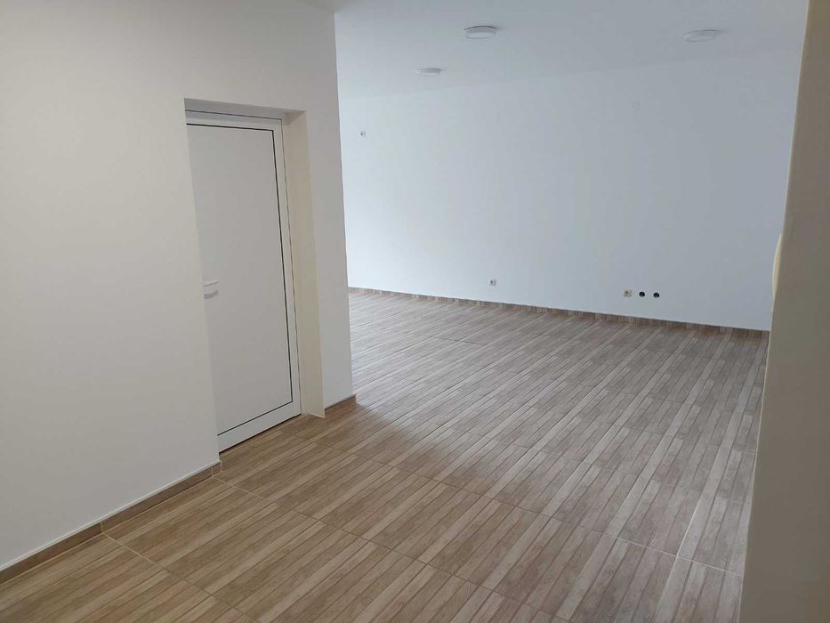 Продава се Офис в Търговище, Център - 73 кв.м за 1104 €/кв.м - Снимка #4
