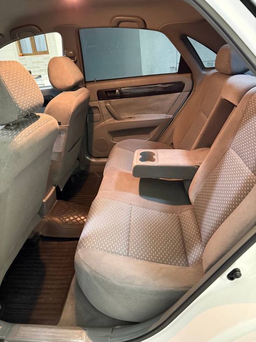 Lasetti Sotiladi 60000 km yurgan