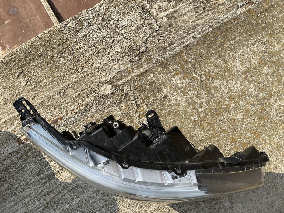 Grila fata si far nissan qasqai j11 2016
