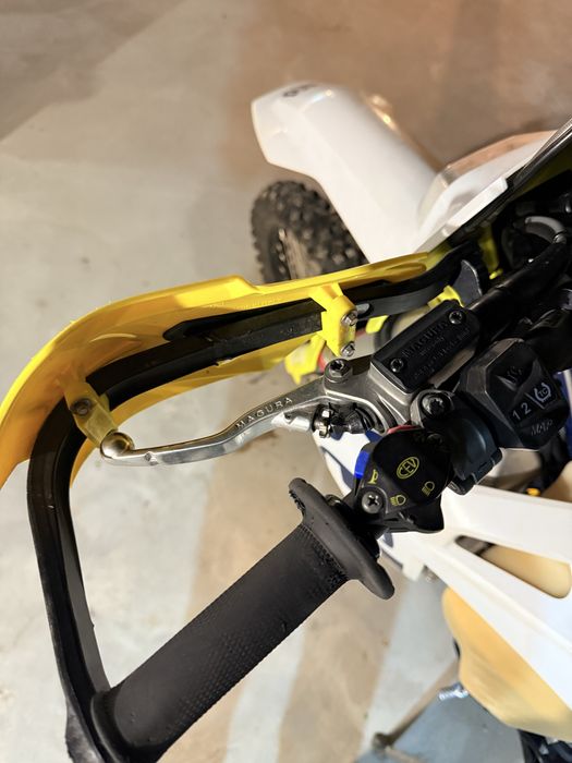 Husqvarna FE 250 (2020 година) РЕГИСТРИРАН на 94 мото часа от нов