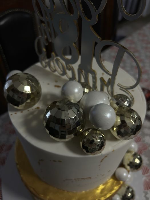 tort de polistiren 18 ani