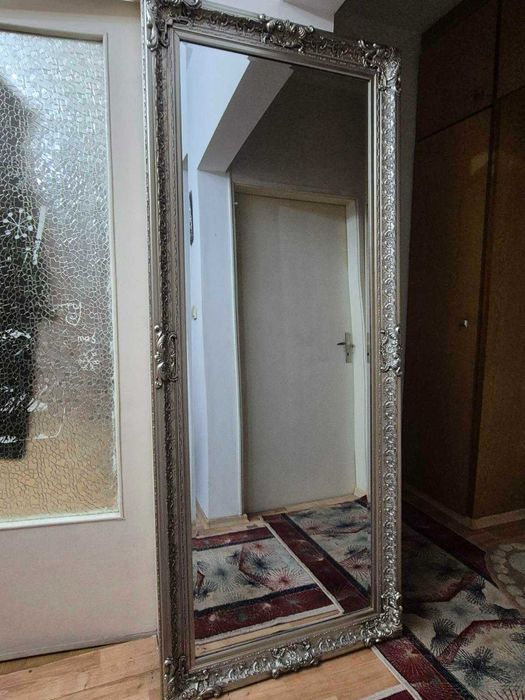 Голямо стенно огледало